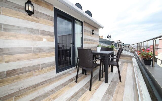 Taksim Corner Suite
