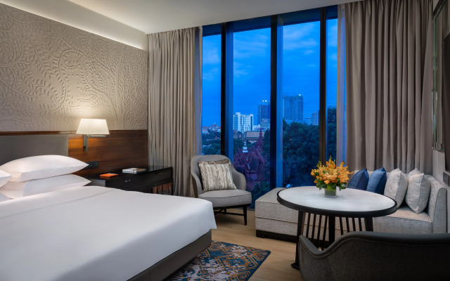 Hyatt Regency Phnom Penh