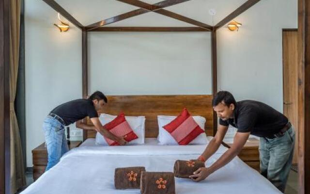 SaffronStays Falcon Hill, Lonavala - luxury villa with infinity pool near Lion's Point