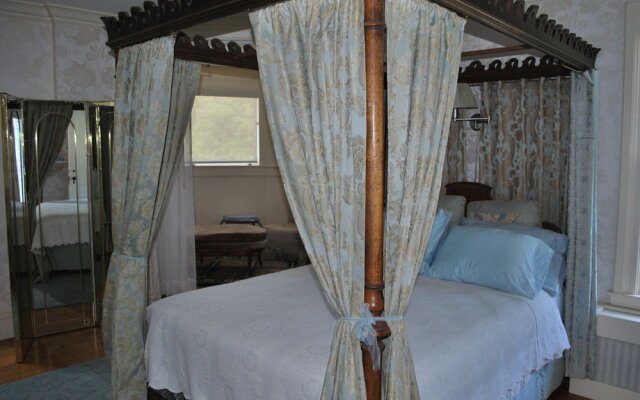 Fernbrook Inn