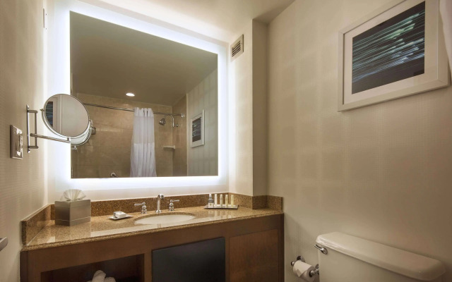 Doubletree by Hilton Newark - Fremont