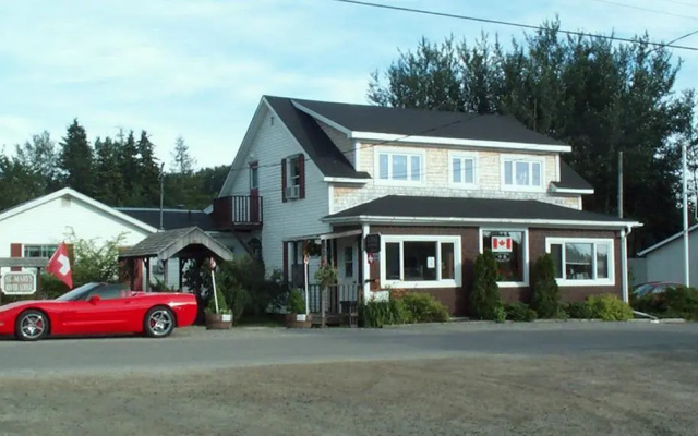 St. Mary's River Lodge