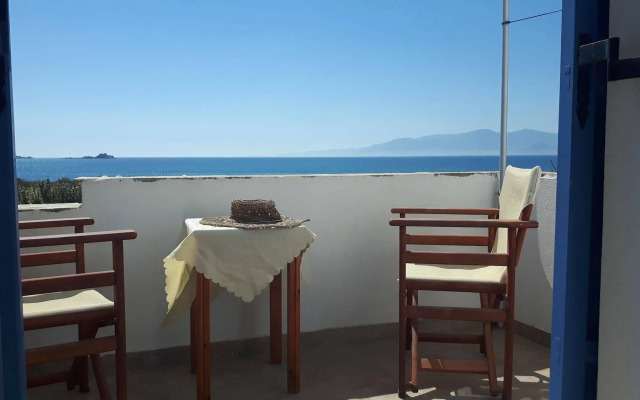 Depis Plaka Studios Naxos