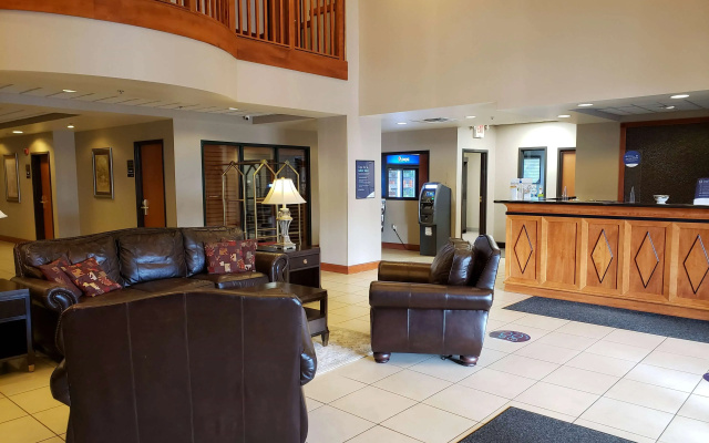 Coon Rapids North Metro Hotel to Norwood Inn & Suites