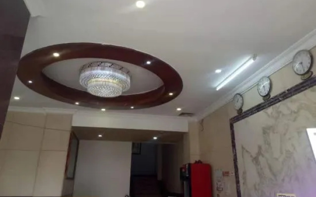 Luoding Huayuan Apartment