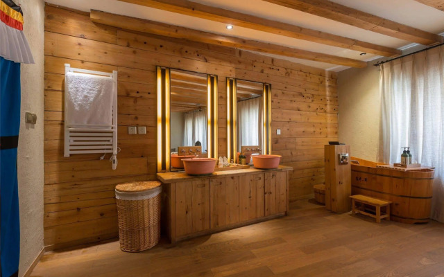 Blossom Hill Inn Shangri-La