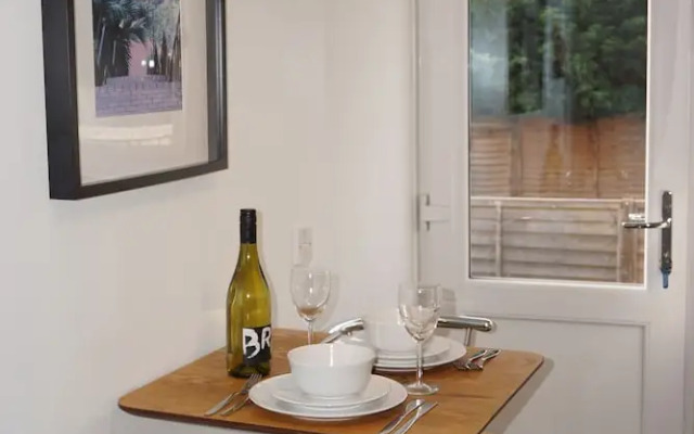 Holt Apartment