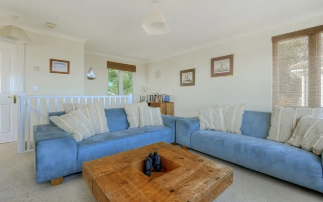 4 Coram Court