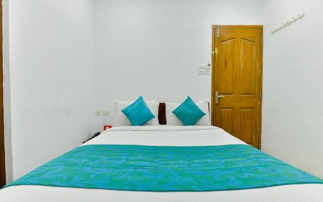 OYO 16711 Malabar Plaza Inn