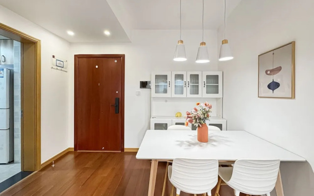 Tyms 2BR  with Kitchen Line2