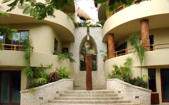 Maya Villa Condo Hotel & Beach Club