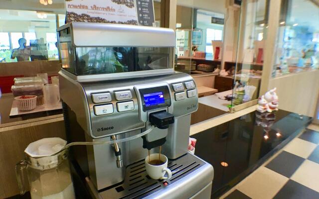 Trat Center Hotel