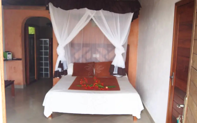 Caliente Beach Lodge