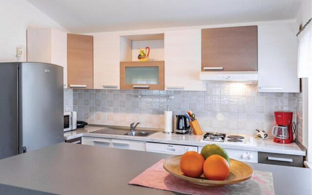 Amazing Home in Krnica with Hot Tub, WiFi & 4 Bedrooms