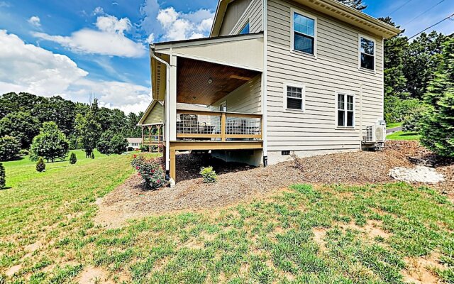 37 Asheville - 3 Br Cabin