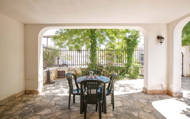 2042 Villa Rossella Blu