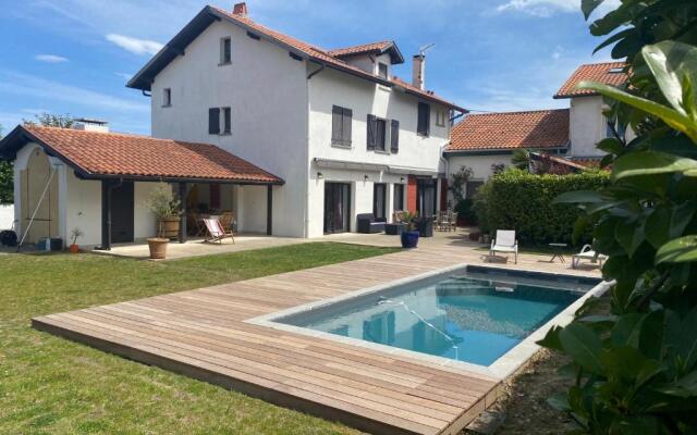 Hiru Alabak - Maison à Biarritz, piscine, jardin, 8 personnes