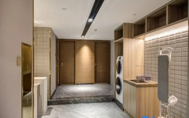 Starway Hotel (Zhengzhou Songshan Road Erqi Wanda Plaza)