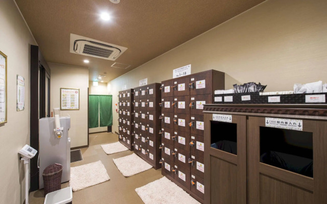 Anshin Oyado Shinjuku - Caters to Men