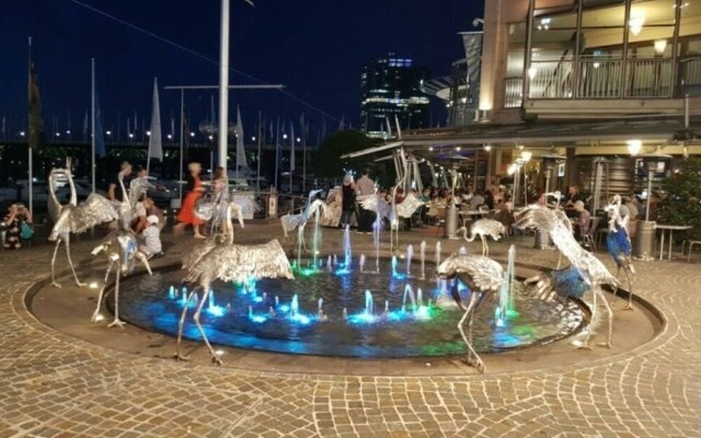E10 Darling Harbour 2 BDR APT
