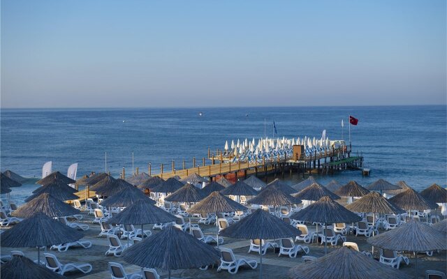 Quattro Beach Spa & Resort Hotel