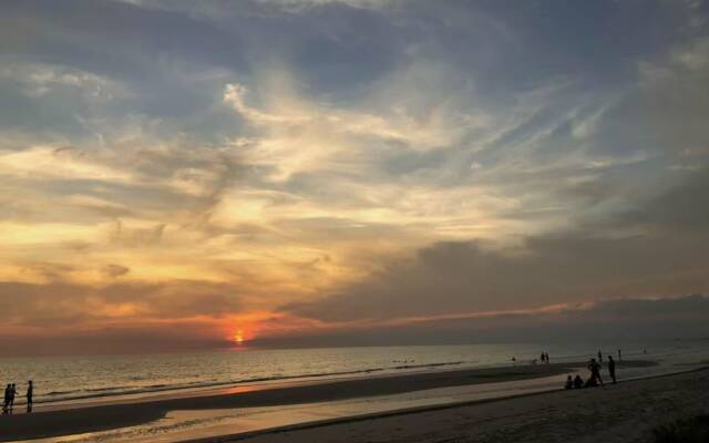 Beach Box Resort at Rimlay Rayong