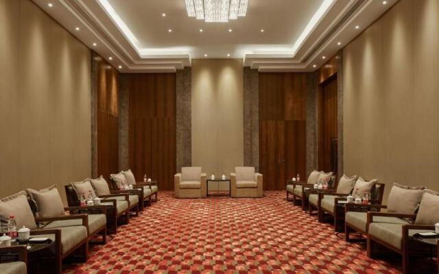 HUALUXE Ningbo Harbor City by IHG