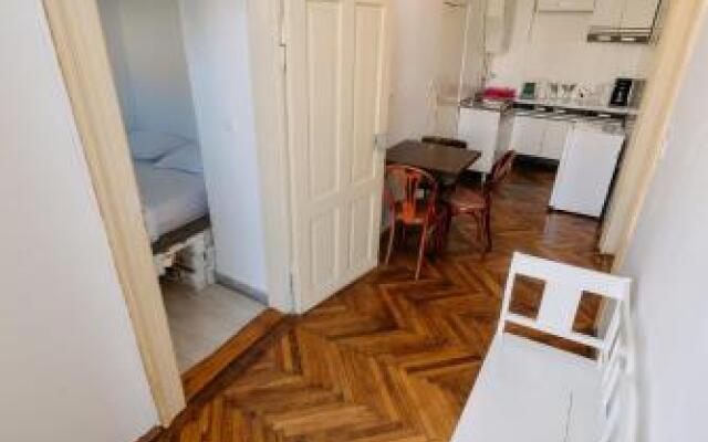 Mathe Apartments 4