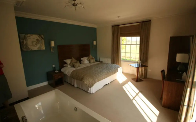 Fishmore Hall