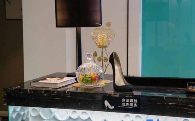 Xana Hotelle (Fengcheng Municipal Government)