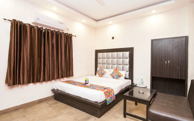 De Sivalika Howrah by FabHotel