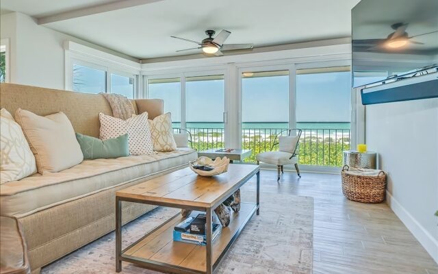 Seagrape Colony 10 - 3 Br Townhouse