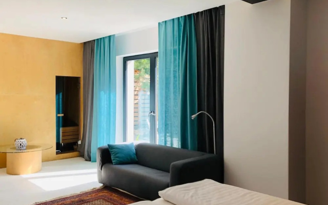 Barcelona Rooms&Restaurant