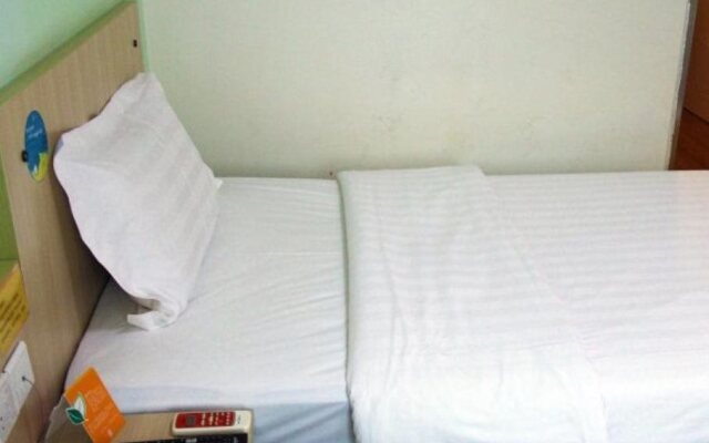 7 Days Inn Weihai High-Speed Rail & Bus Station Hotel
