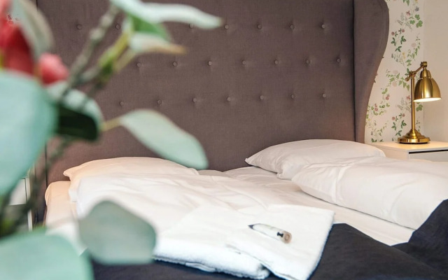 Romantic 2 Person Holiday Home in Give