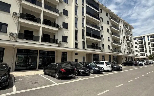 Montenegro luxury suites - New city