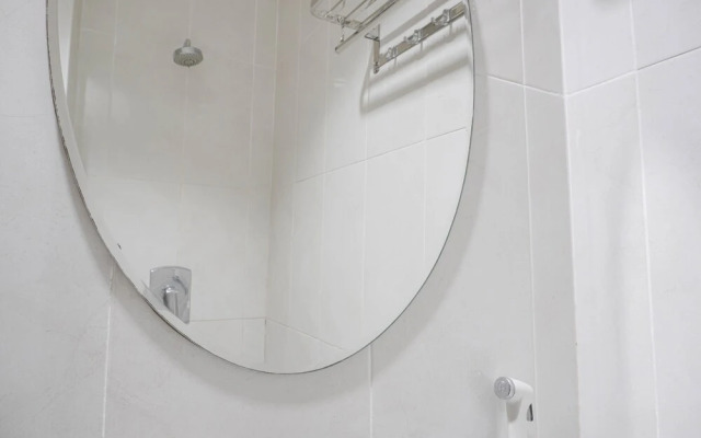 Strategic and Nice Studio Apartment at Capitol Park Residence By Travelio