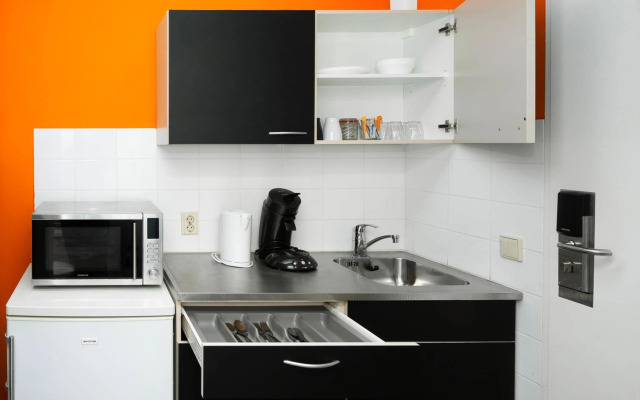 Amsterdam Teleport Hotel