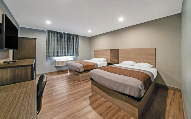 Americas Best Value Inn Foxboro