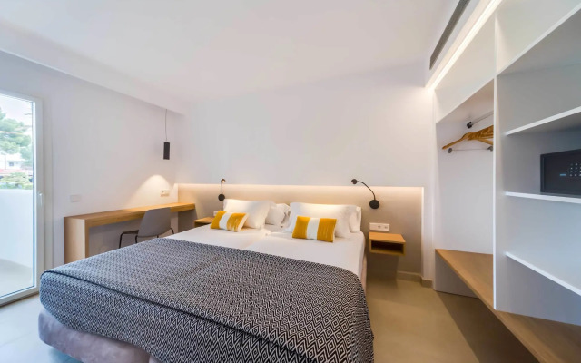 Inturotel Cala Azul Park