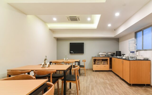 OYO Townhouse 124 Srm Kuppakonam Pudur