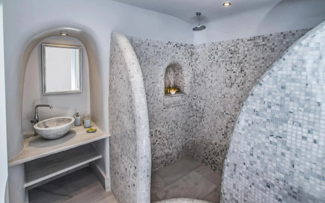 Oia Mare Villas