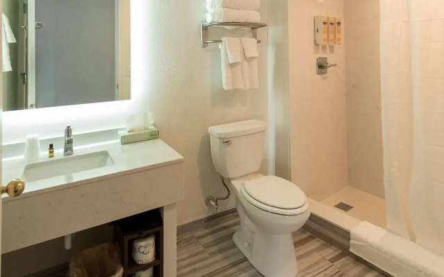 Plaza Hotel and Suites