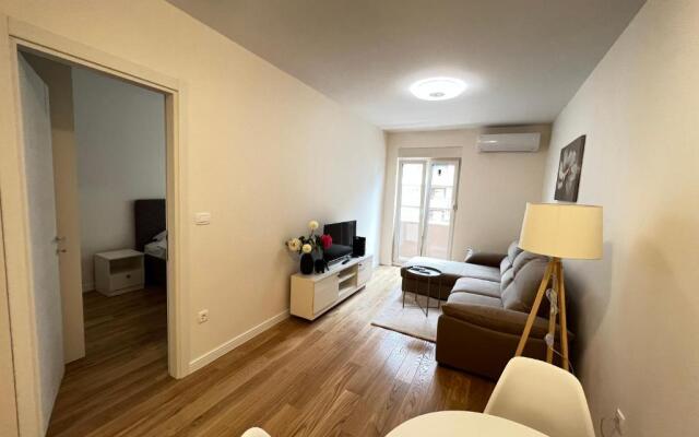 White Homes 49/71 - Central Point