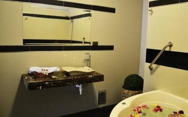 Roswal Hotel