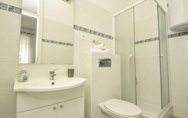 Apartment Snježana Karlobag 28020