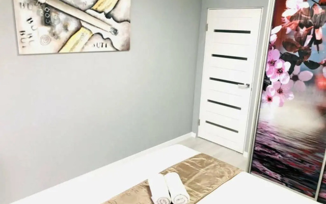 Новобудова Авалон, Стрийська