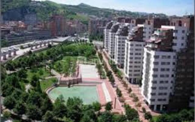 Habitación con baño privado en Bilbao