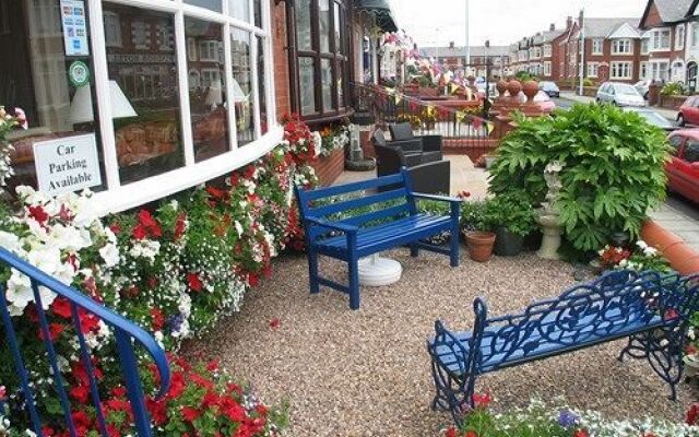 The Kings Court Hotel