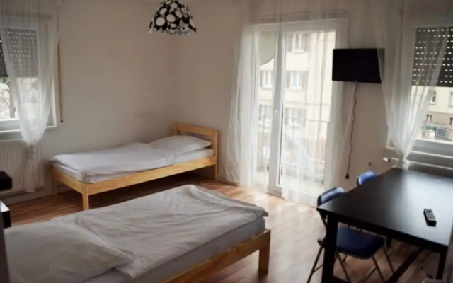 AB Apartment 13